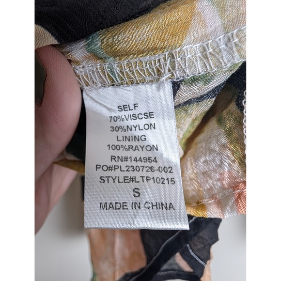 Luxxel Womens S Black Abstract Floral Button Down Button Cuff Long Sleeve Blouse - Picture 8 of 9